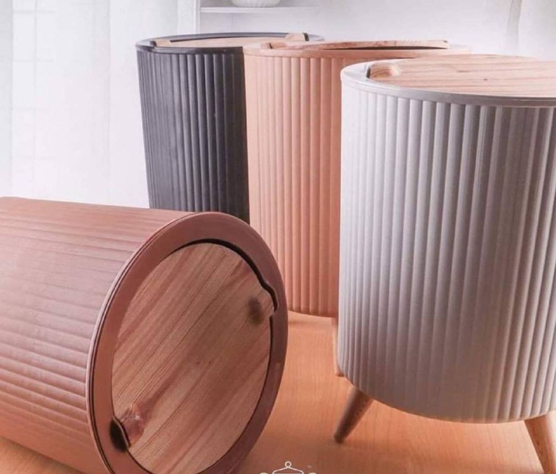 سلة مهملات ديكور بغطاء وأرجل خشبية سعة 8.5 لتر متعددة الاستخدام