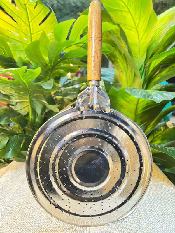 شياطة استانلس ستيل بمقبض خشب متين – مقاومة للحرارة وسهلة التنظيف