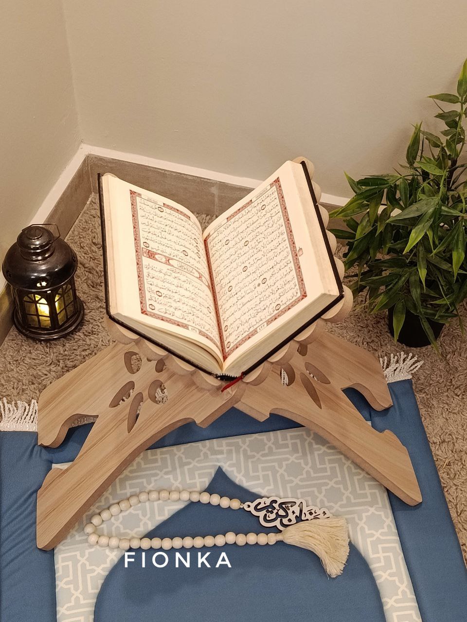 حامل مصحف خشب – وقار وجمال لركن عبادتك 🤲✨