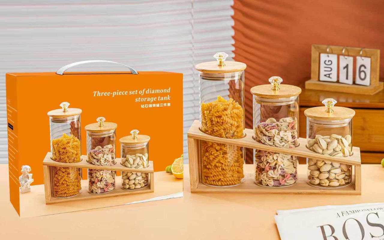 طقم برطمان توابل زجاج مضلع بغطاء بامبو وحامل خشب أنيق – تنظيم مثالي لمطبخك