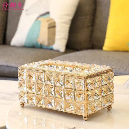 علبة مناديل كريستال فاخرة – تصميم معدني مطلي بالذهب لمسة ديكور راقية