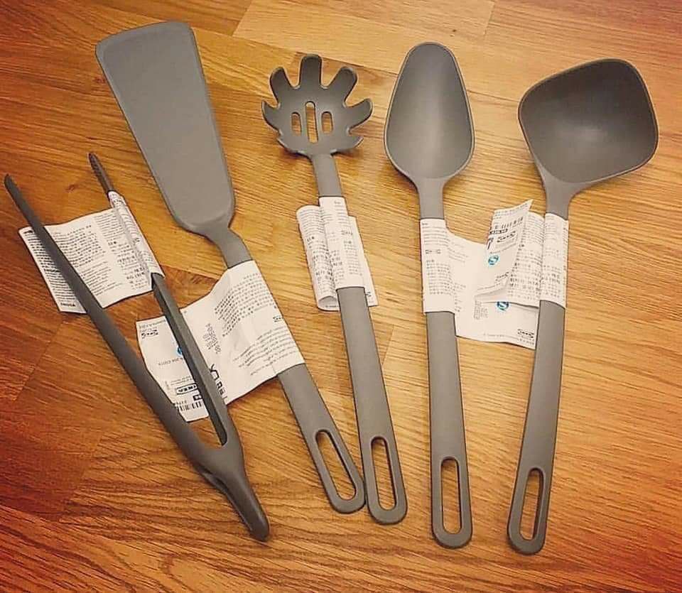 طقم أدوات توزيع حراري 5 قطع ايكيا رمادي غامق ناعم على التيفال يتحمل الحرارة العالية