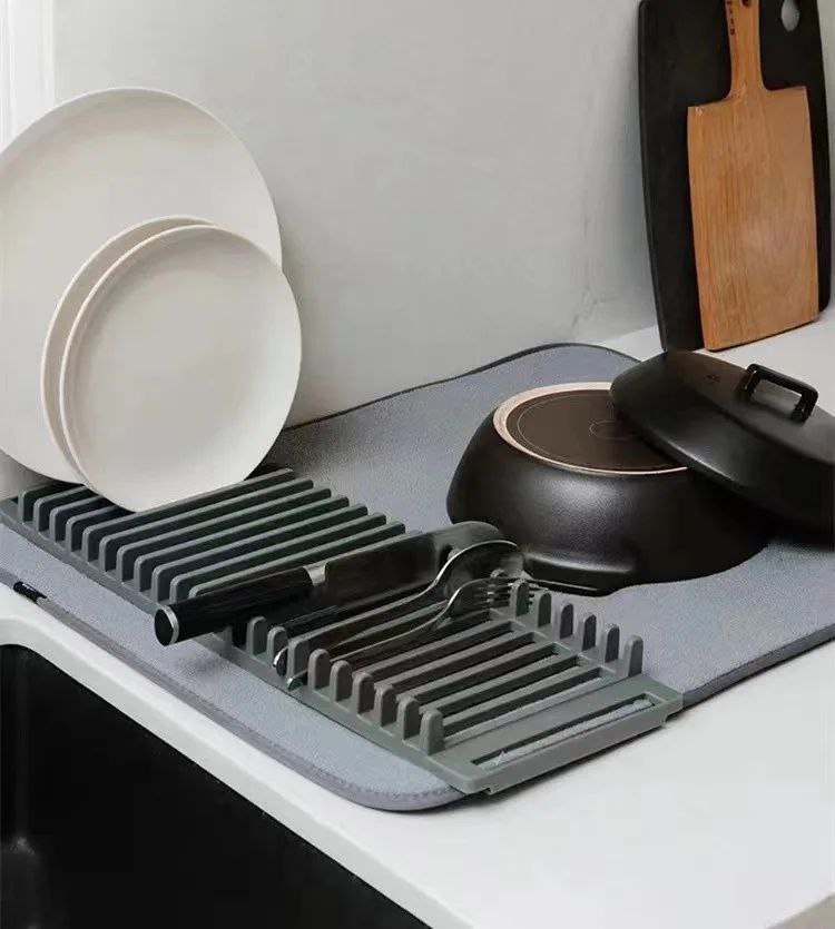 سجادة تنشيف المواعين المبطنة بالمايكروفايبر + حامل أطباق ومعالق – أعلى جودة في مصر 😍