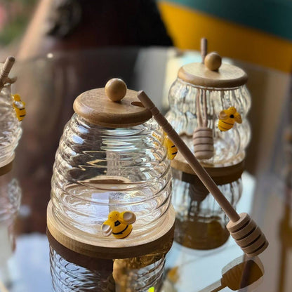 🍯 عسّالة عسل بيركس بغطاء خشب ومعلقة — شكل شيك وسهولة في الاستخدام!