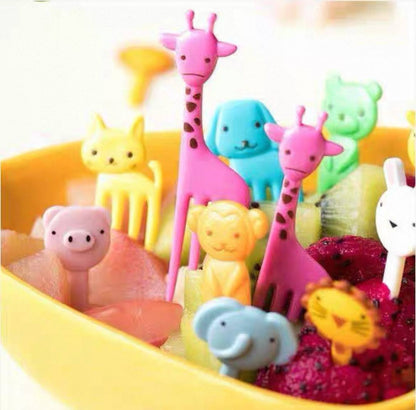 شوك لانش بوكس صغيرة للأطفال بتصميم حيوانات ملونة – عملية ومناسبة للفواكه والسناكس