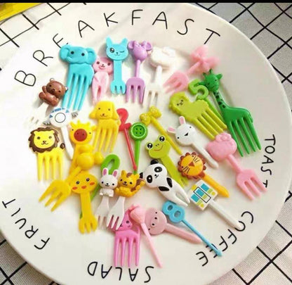 شوك لانش بوكس صغيرة للأطفال بتصميم حيوانات ملونة – عملية ومناسبة للفواكه والسناكس