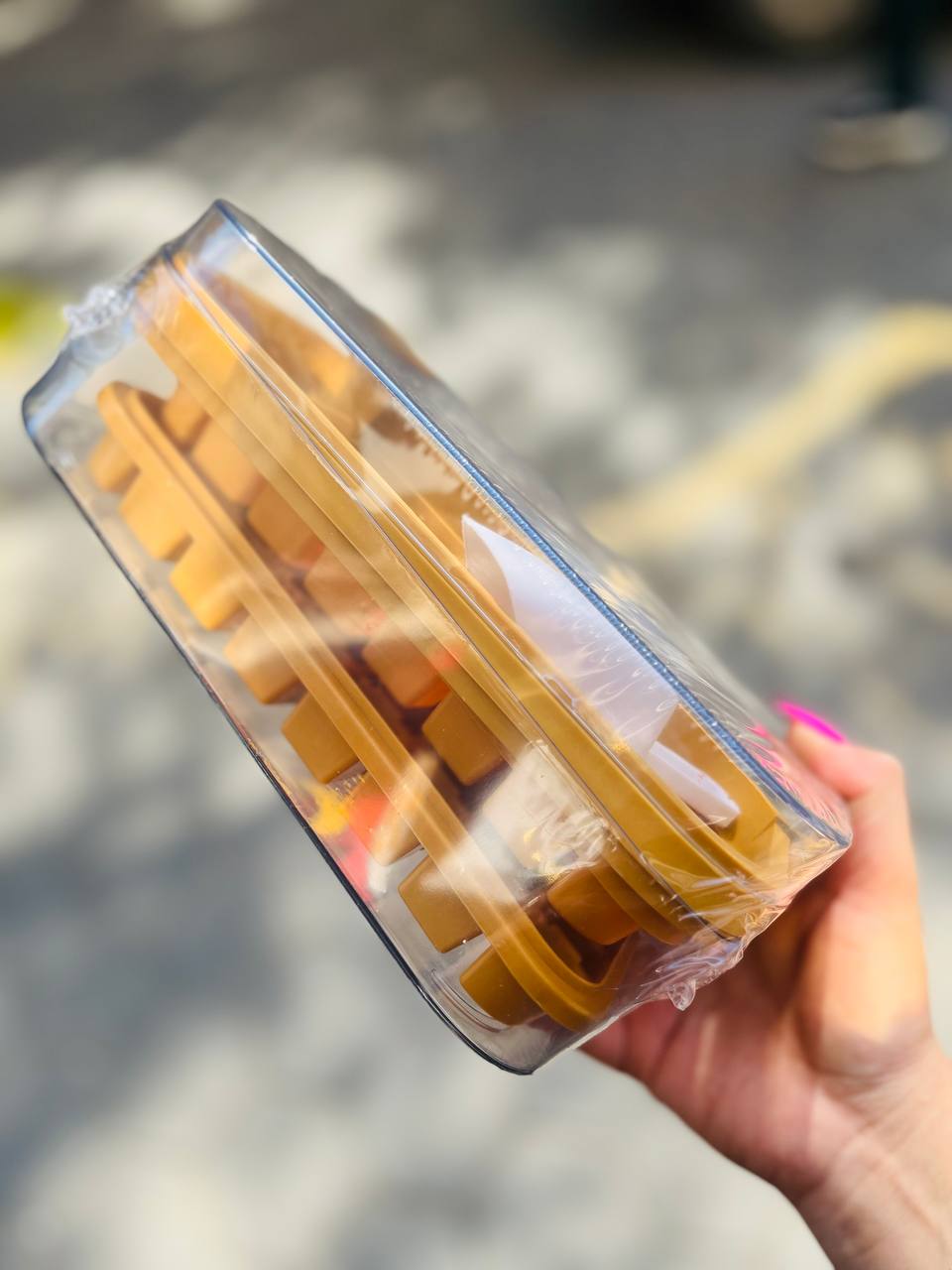 علبة تلج أكريليك شفافة بغطاء محكم وجروف – أنيقة لحفظ وتقديم مكعبات الثلج