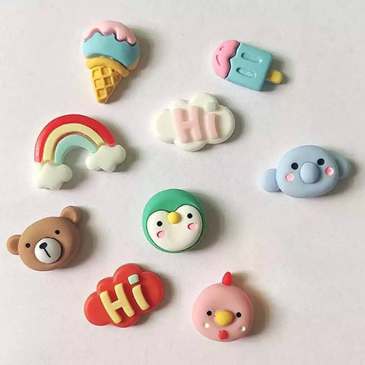 لعب بارزة 4 أشكال – لتزيين الزمزميات واللانش بوكس والأغراض الشخصية