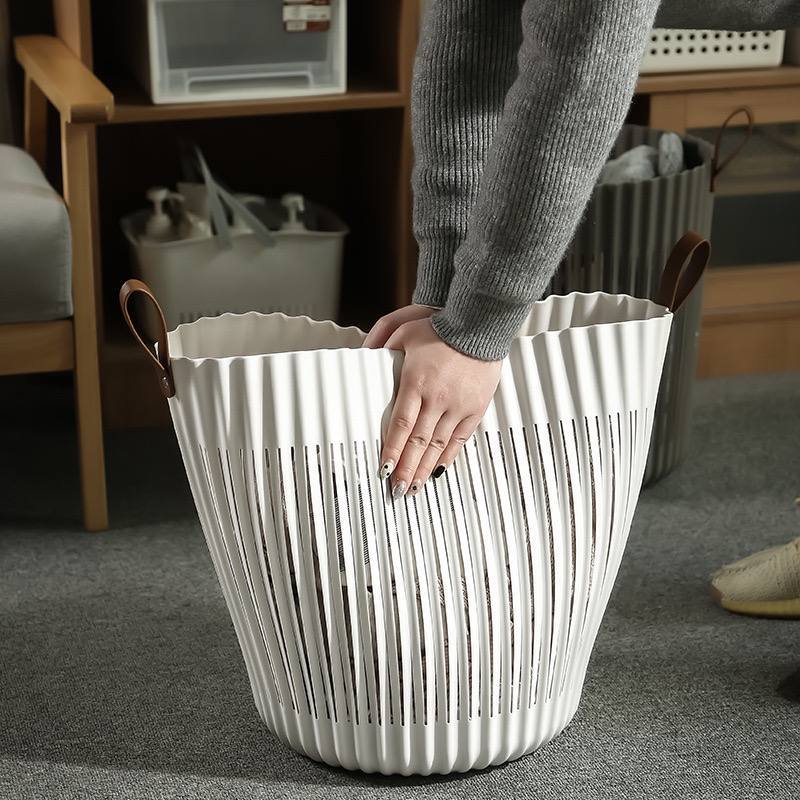 باسكت غسيل ايكيا بيد جلد – بلاستيك مرن ضد الكسر مقاس 30×40 سم