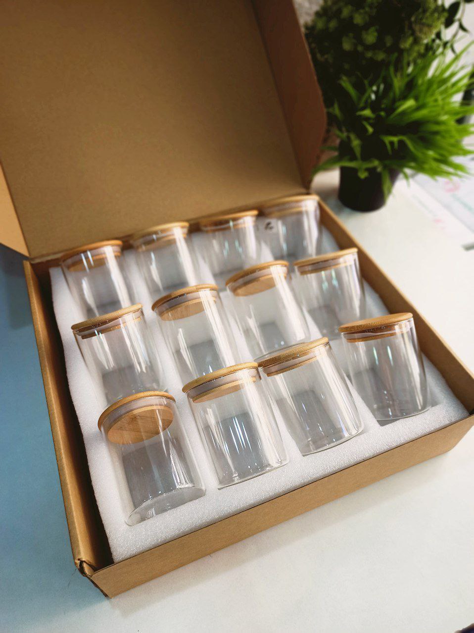 طقم برطمان توابل زجاج 12 قطعة بغطاء خشب محكم – تصميم أنيق وعالي الجودة