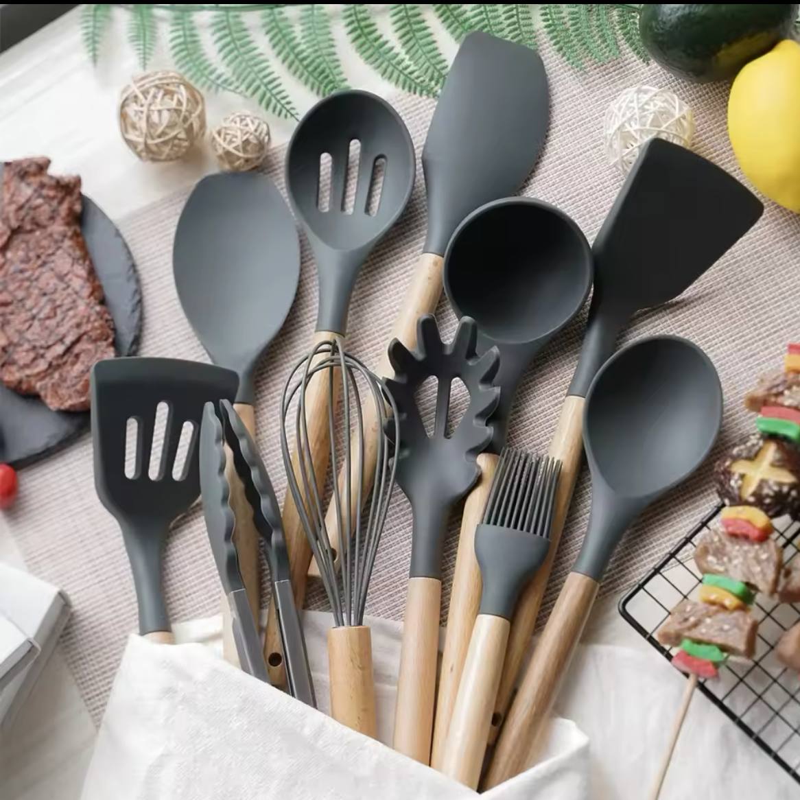 طقم توزيع الشيف بوراك الأصلي سيليكون حراري بيد خشب – 12 قطعة فاخرة بالحامل