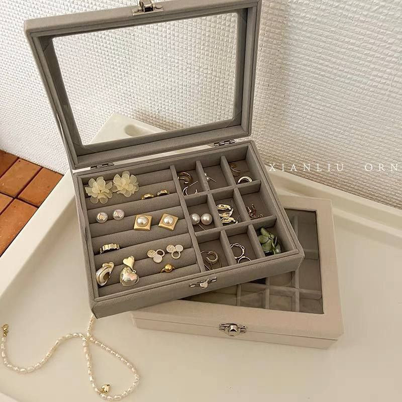 منظم اكسسوارات قطيفة أنيق – لحفظ الخواتم والسلاسل بدون فوضى