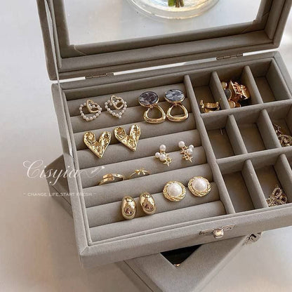 منظم اكسسوارات قطيفة أنيق – لحفظ الخواتم والسلاسل بدون فوضى