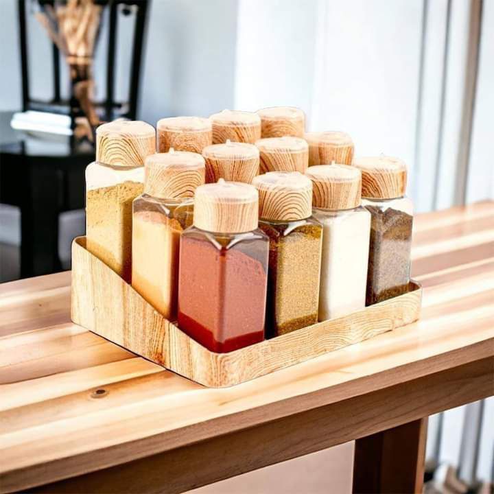 طقم توابل و بهارات 12 قطعه  و بالاضافه لرف ومنظم + استيكر توابل  خامة من البلاستيك البيور  و غطاء بلاستيك محكم الغلق