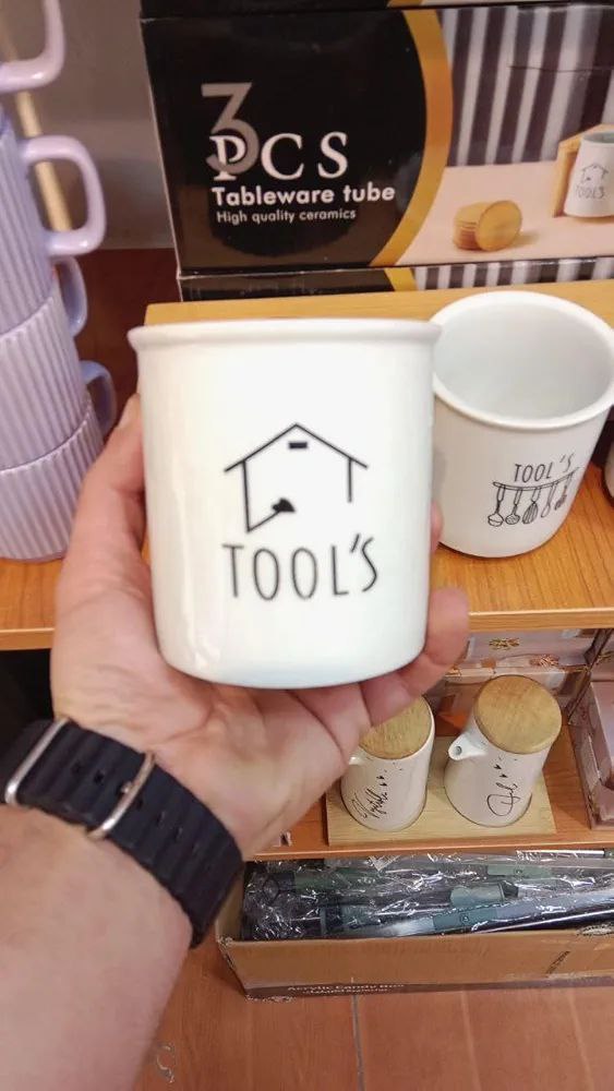 طقم صفاية معالق ثلاثية بورسلين على استاند خشب | تصميم أنيق للحوض والسفرة