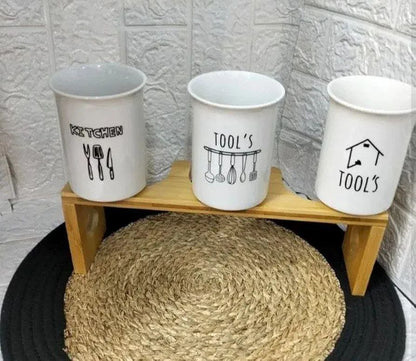 طقم صفاية معالق ثلاثية بورسلين على استاند خشب | تصميم أنيق للحوض والسفرة