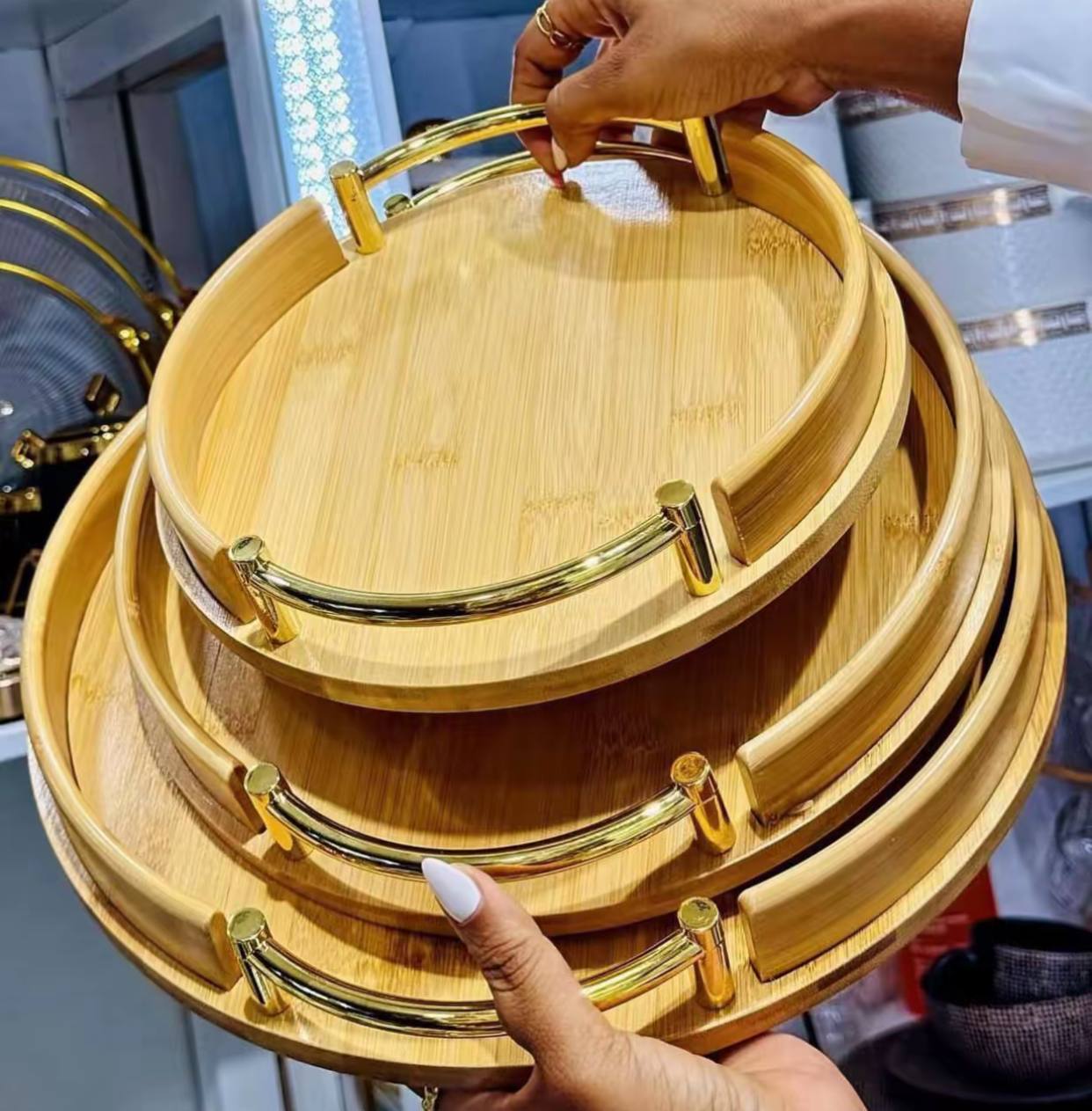 طقم صواني خشب بامبو بإطار استيل ذهبي – 3 مقاسات مستورد