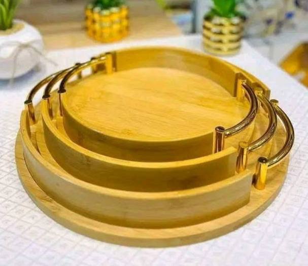 طقم صواني خشب بامبو بإطار استيل ذهبي – 3 مقاسات مستورد
