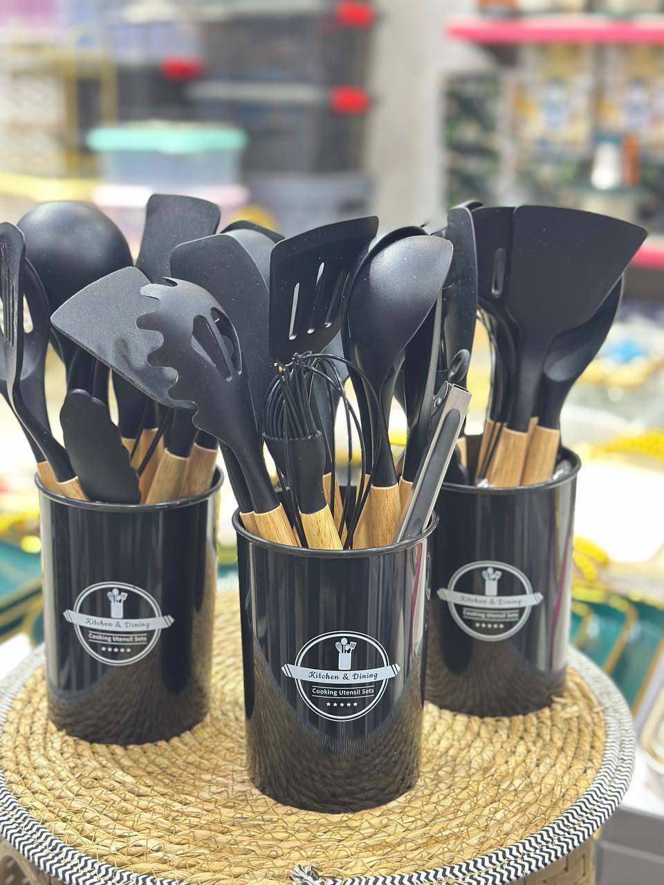 طقم توزيع الشيف بوراك الأصلي سيليكون حراري بيد خشب – 12 قطعة فاخرة بالحامل