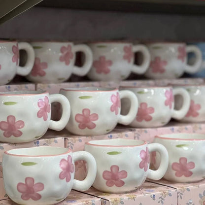 "مج بورسلين أنيق من SHEIN مصنوع يدويًا بدقة عالية من خامة بورسلين حراري مستورد، يجمع بين الجمال والجودة.