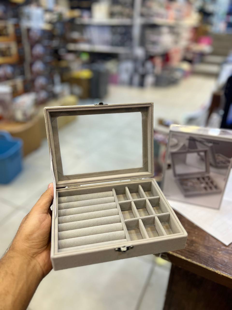 “ودّعي الكركبة… منظم الإكسسوارات اللي هيحفظلك كل قطعة بمكانها!”