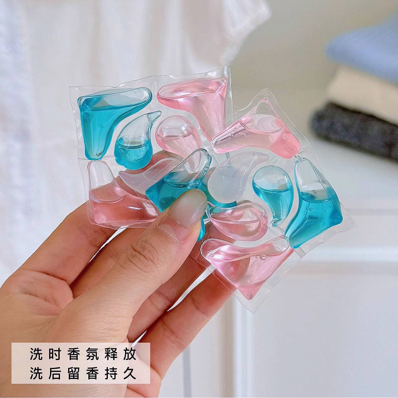 كبسولات غسيل 10X – قوة تنظيف مضاعفة لإزالة أصعب البقع من أول غسلة