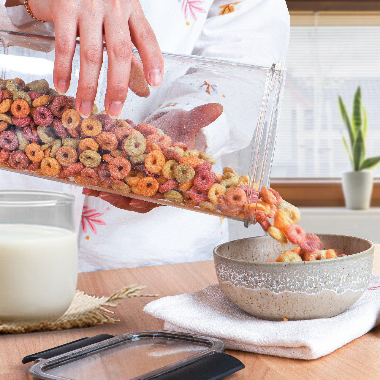 طقم علب بقوليات أكريليك محكم الغلق | 3 قطع سعة 1700 مل لتخزين الطعام بأمان وأناقة