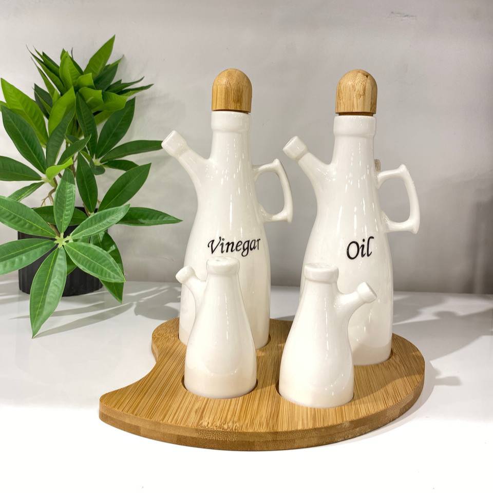 طقم زجاجة زيت بورسلين بالملاحة – 5 قطع راقية لحاجات مطبخك