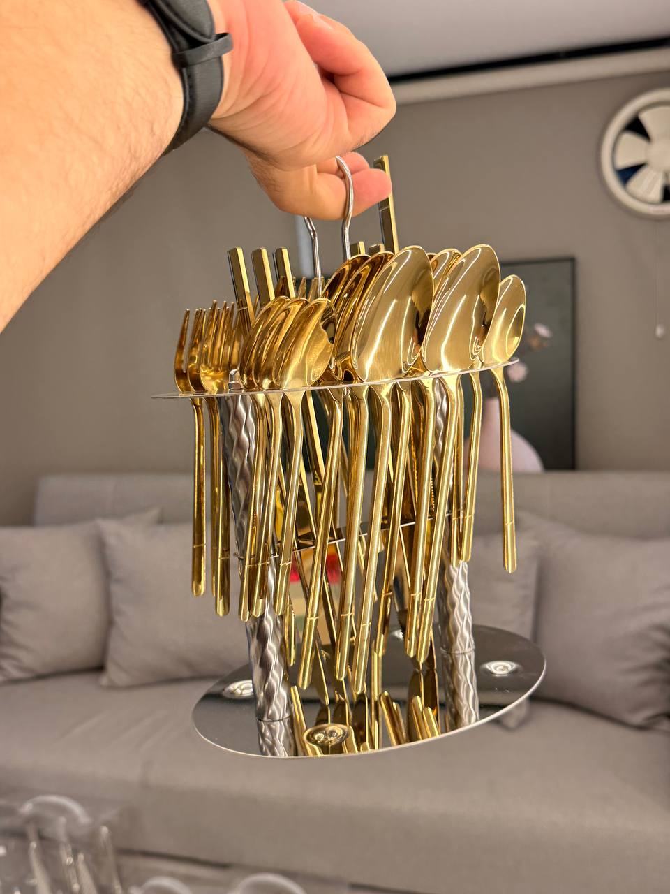 طقم معالق تقديم وضيافة 30 قطعة على استاند – ستانلس ستيل 18/8 مستورد