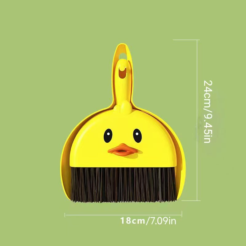 طقم مكنسة ومجرود صغير شكل بطة كرتونية